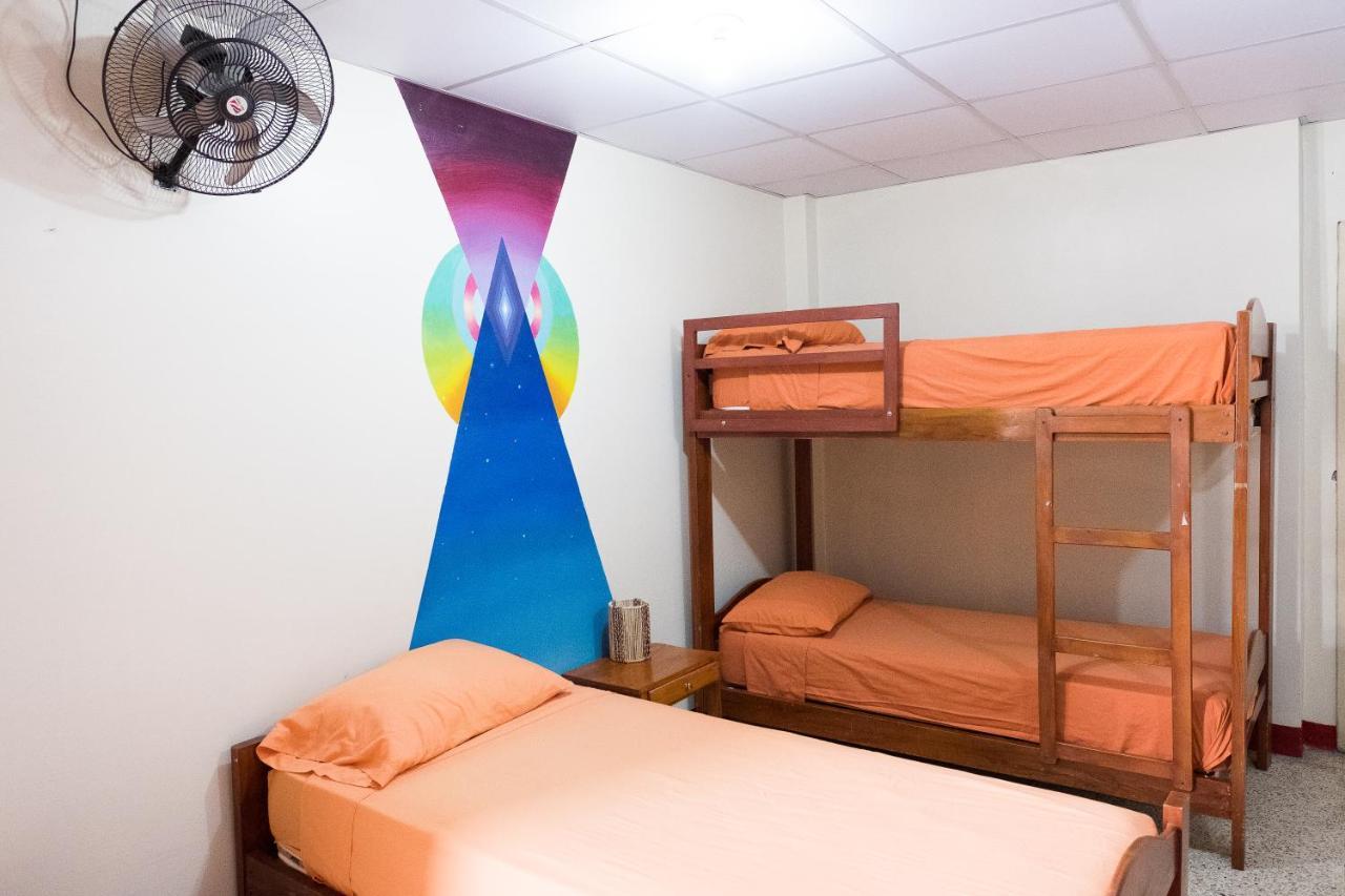 Hostel Nucapacha Γκουαγιακίλ Εξωτερικό φωτογραφία