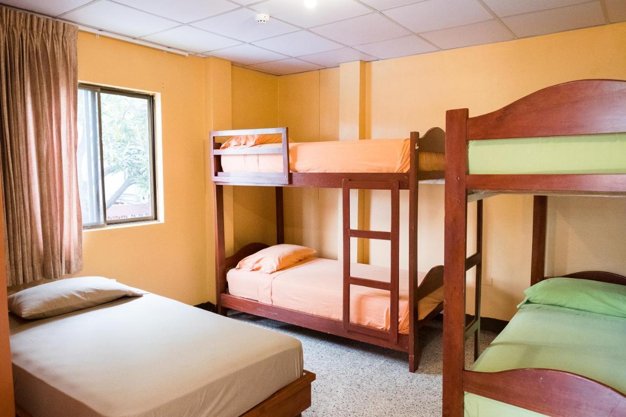 Hostel Nucapacha Γκουαγιακίλ Εξωτερικό φωτογραφία